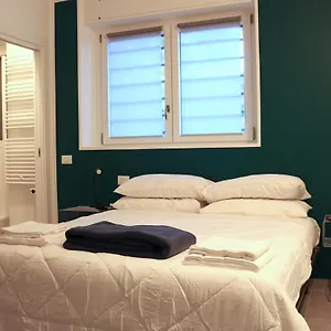 https://central-station-milano-room-2.it-lombardy.com