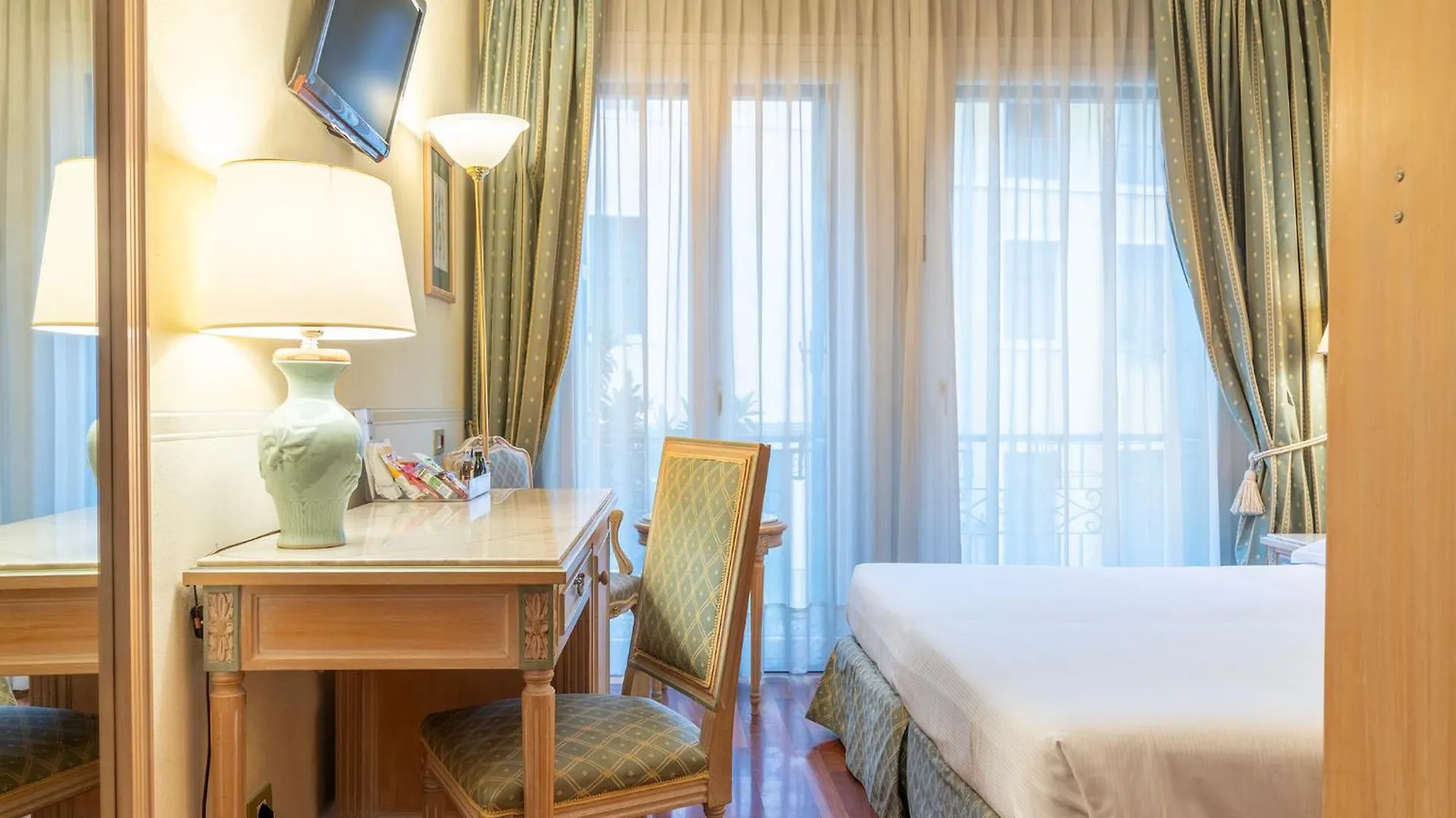 Majestic Toscanelli Padova 4*,  Italy
