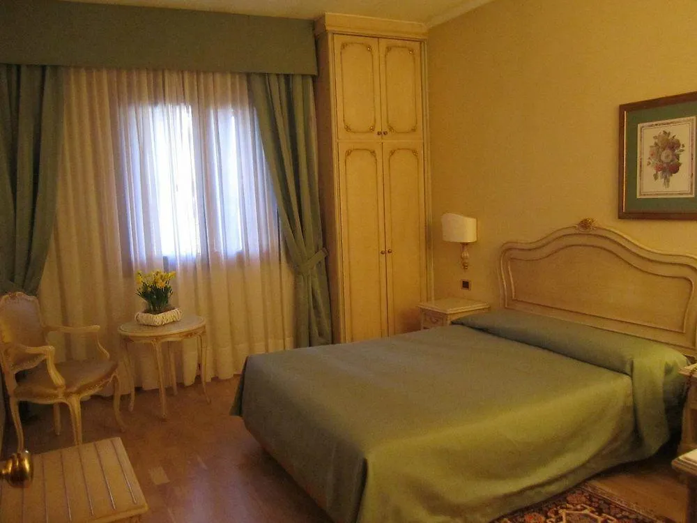 Majestic Toscanelli Padova 4*,